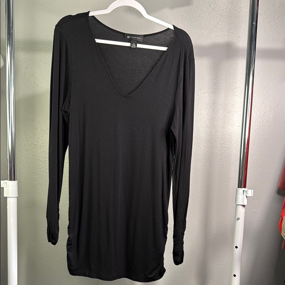 Black V-Neck Long Sleeve Top